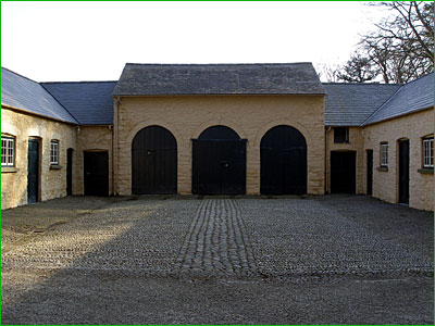 photo : courtyard of Llanerchaeron, near Aberaeron